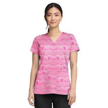 Med Couture 8564 Women's 2-Pocket V-Neck Print Top