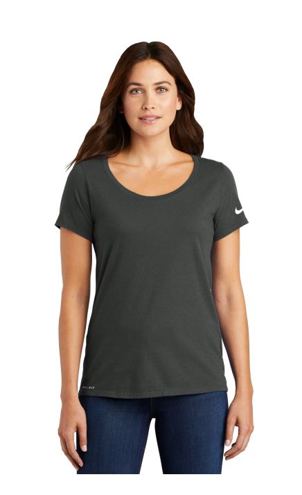 Nike Women's Dri-FIT Cotton/Poly Scoop Neck Tee. NKBQ5234
